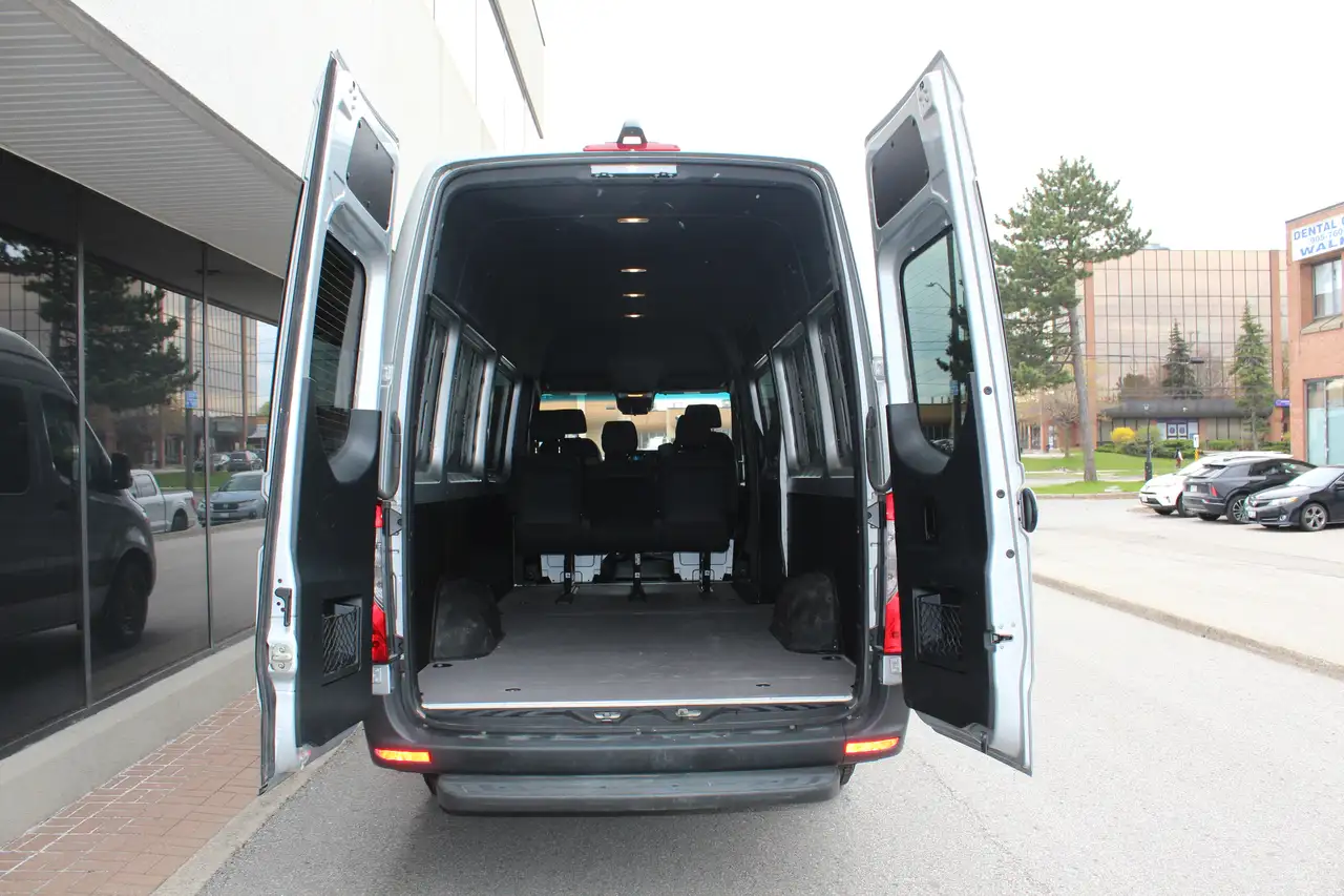 Mercedes-Benz Sprinter снимка Mercedes-Benz Sprinter