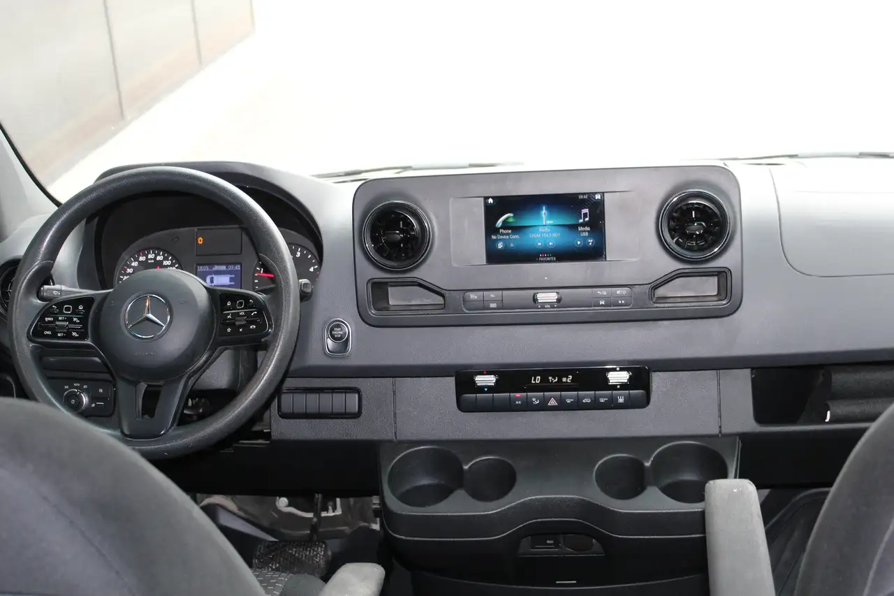 Mercedes-Benz Sprinter снимка Mercedes-Benz Sprinter