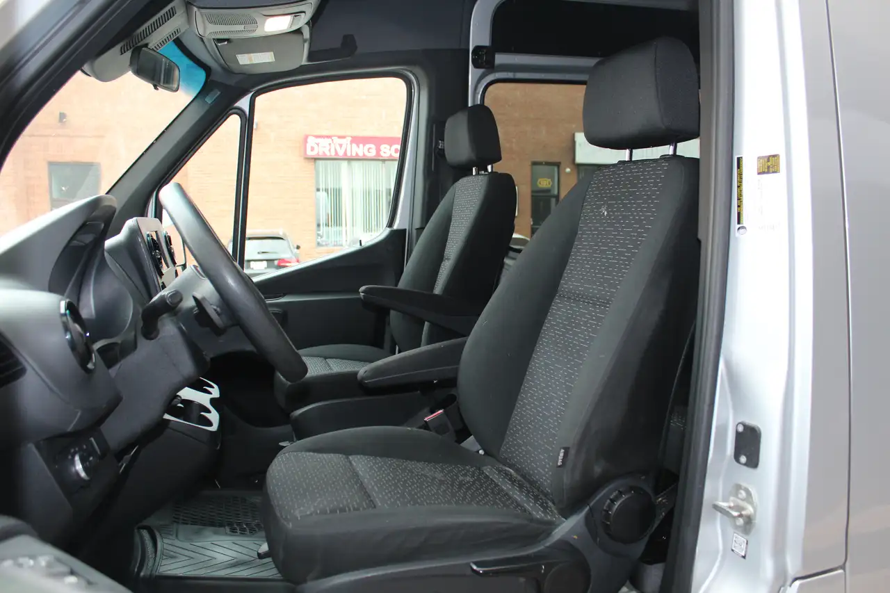 Mercedes-Benz Sprinter снимка Mercedes-Benz Sprinter