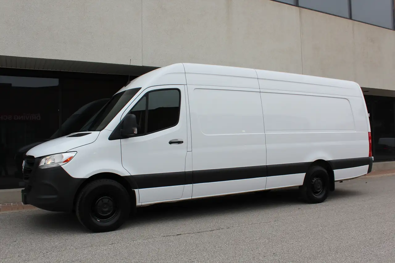Mercedes-Benz Sprinter снимка Mercedes-Benz Sprinter