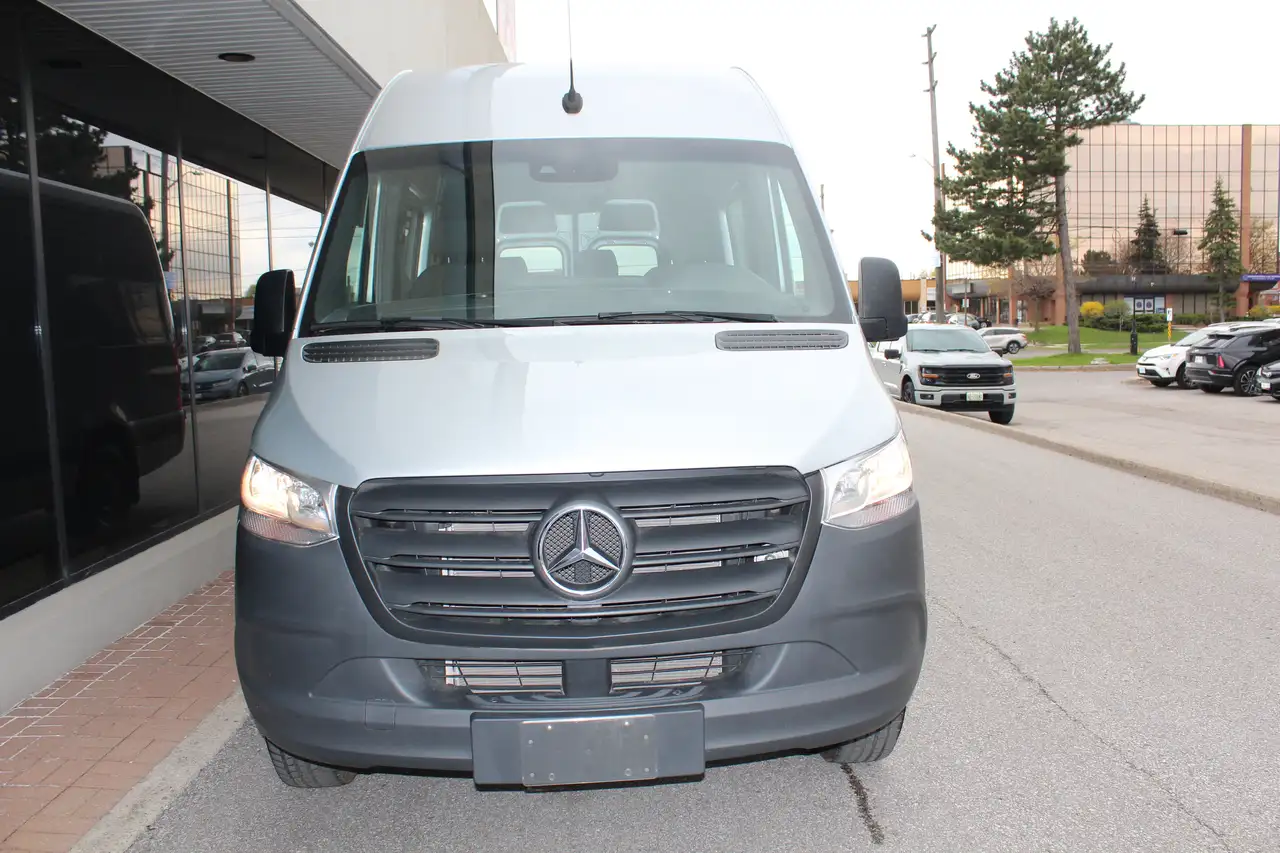 Mercedes-Benz Sprinter снимка Mercedes-Benz Sprinter