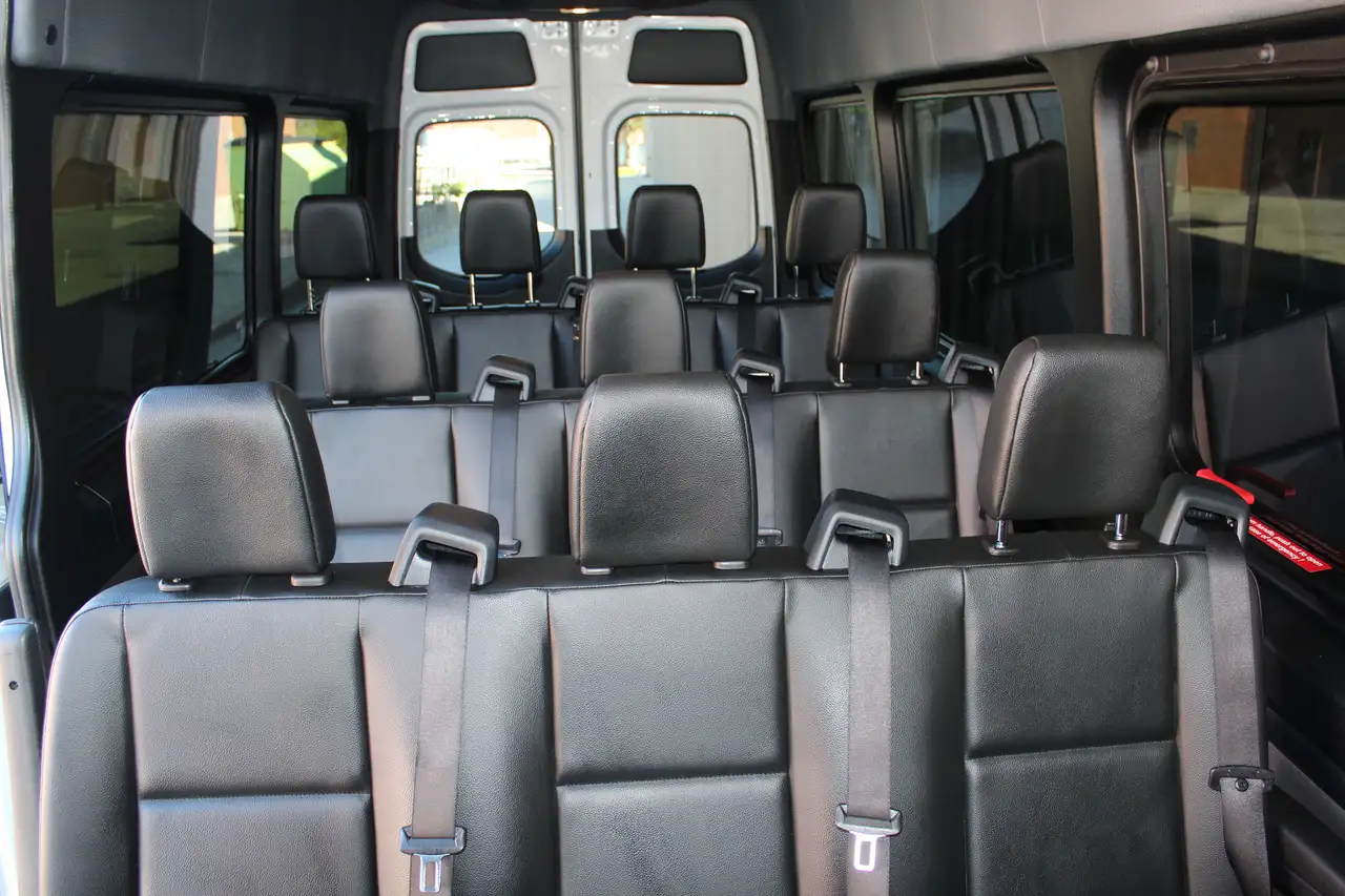 Mercedes-Benz Sprinter photo Mercedes-Benz Sprinter