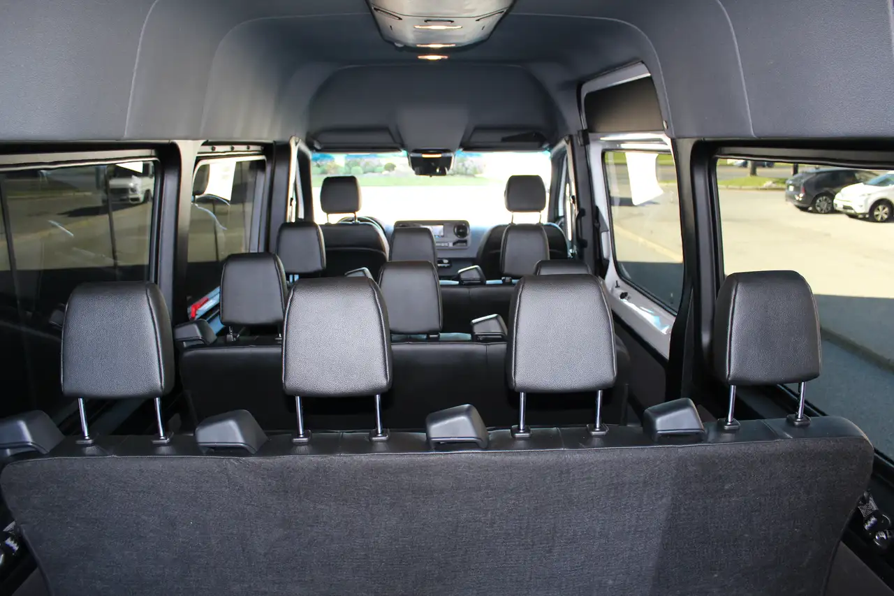 Mercedes-Benz Sprinter photo Mercedes-Benz Sprinter