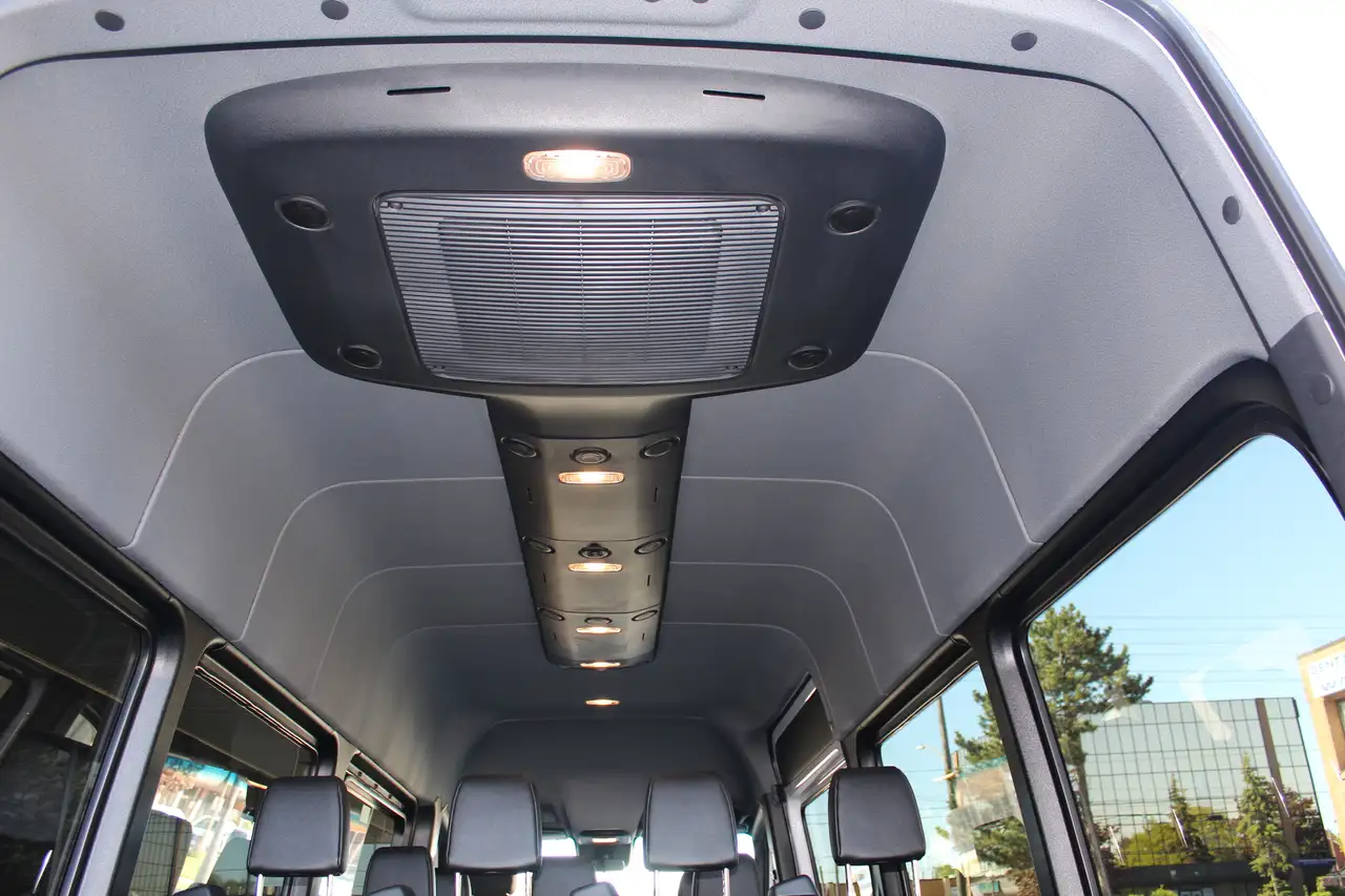 Mercedes-Benz Sprinter photo Mercedes-Benz Sprinter