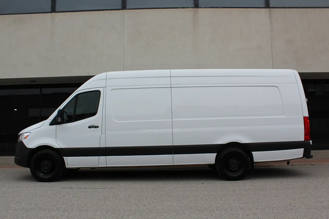 Mercedes-Benz Sprinter снимка Mercedes-Benz Sprinter