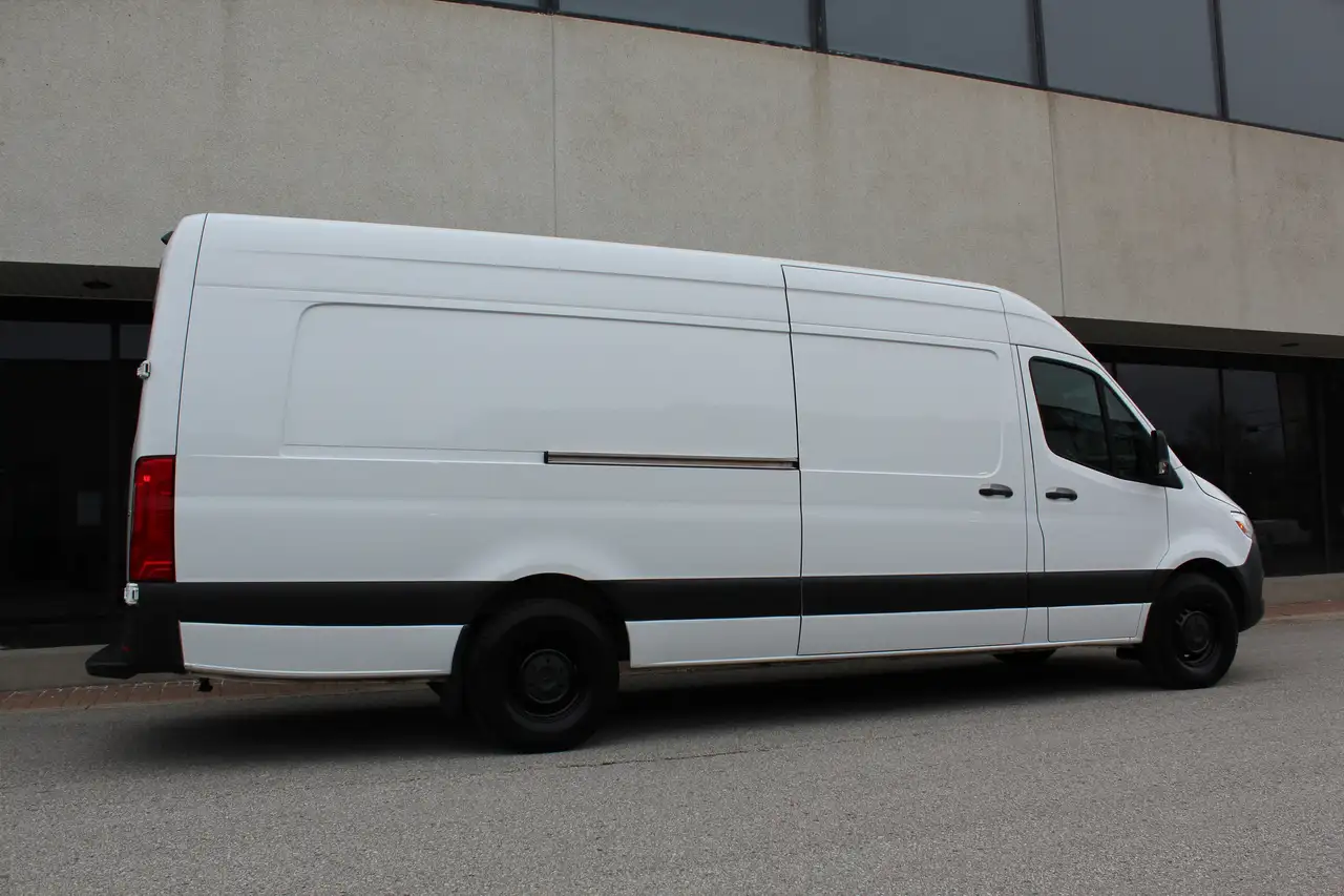 Mercedes-Benz Sprinter снимка Mercedes-Benz Sprinter