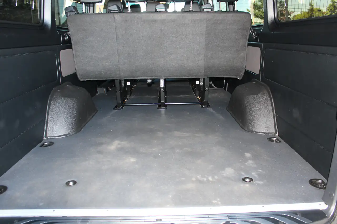 Mercedes-Benz Sprinter photo Mercedes-Benz Sprinter