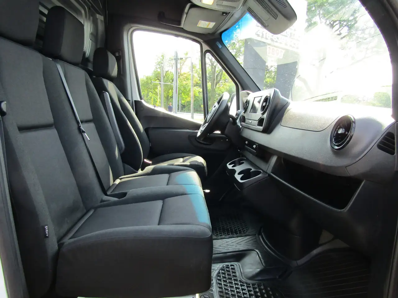 Mercedes-Benz Sprinter снимка Mercedes-Benz Sprinter