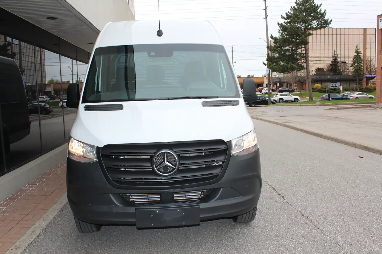 Mercedes-Benz Sprinter снимка Mercedes-Benz Sprinter
