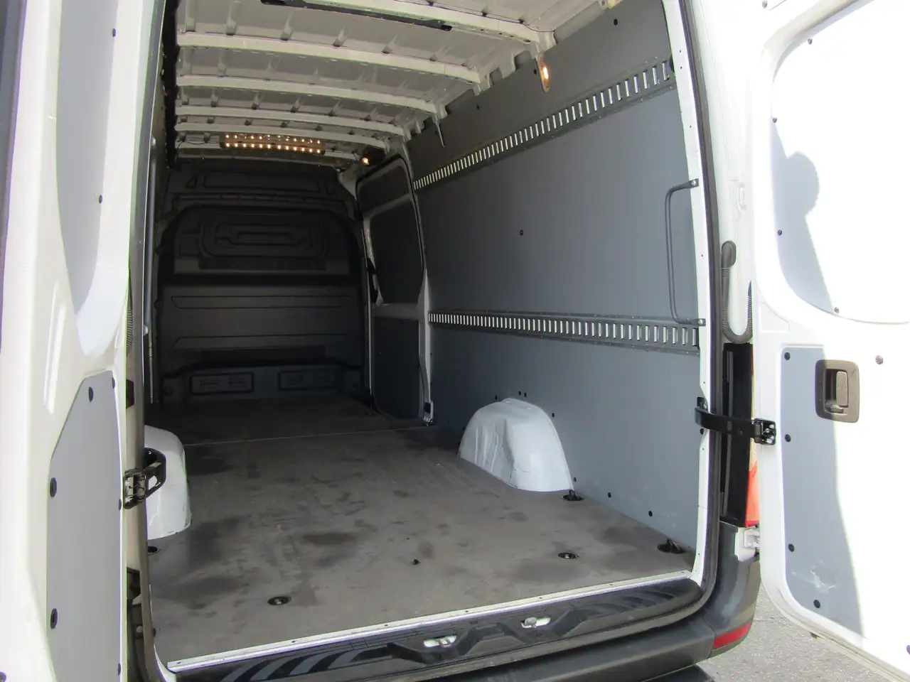 Mercedes-Benz Sprinter снимка Mercedes-Benz Sprinter