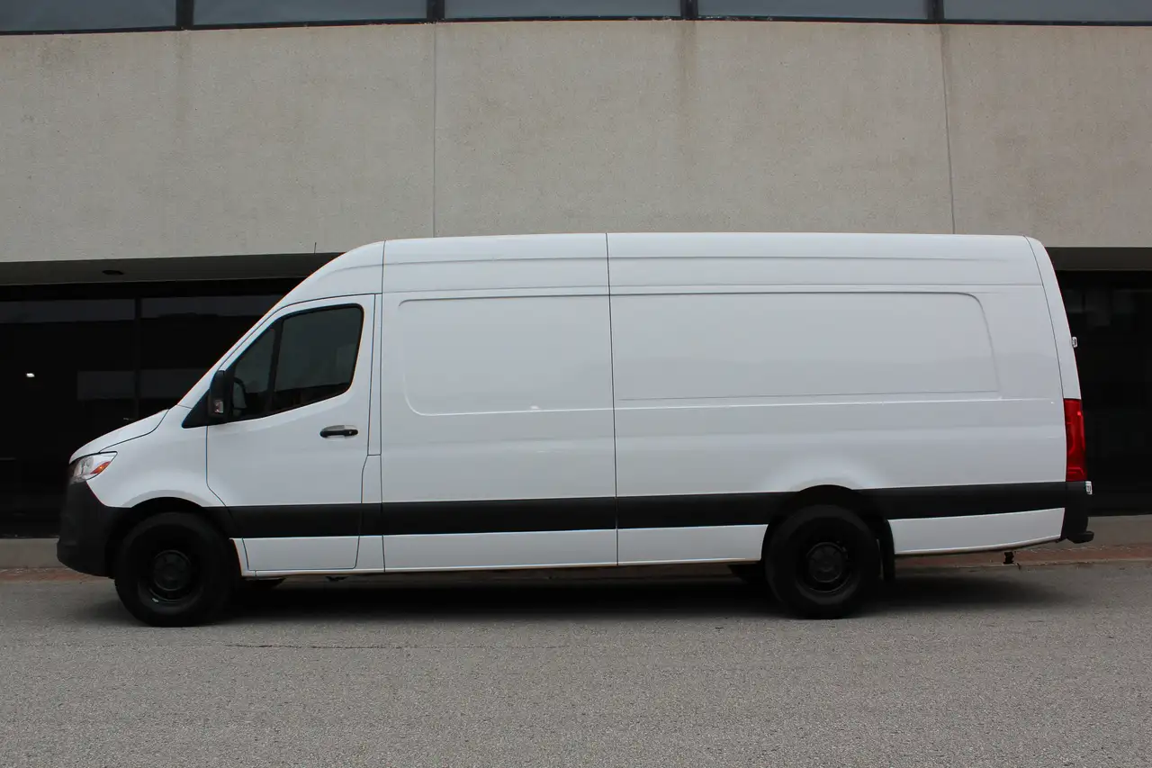 Mercedes-Benz Sprinter снимка Mercedes-Benz Sprinter
