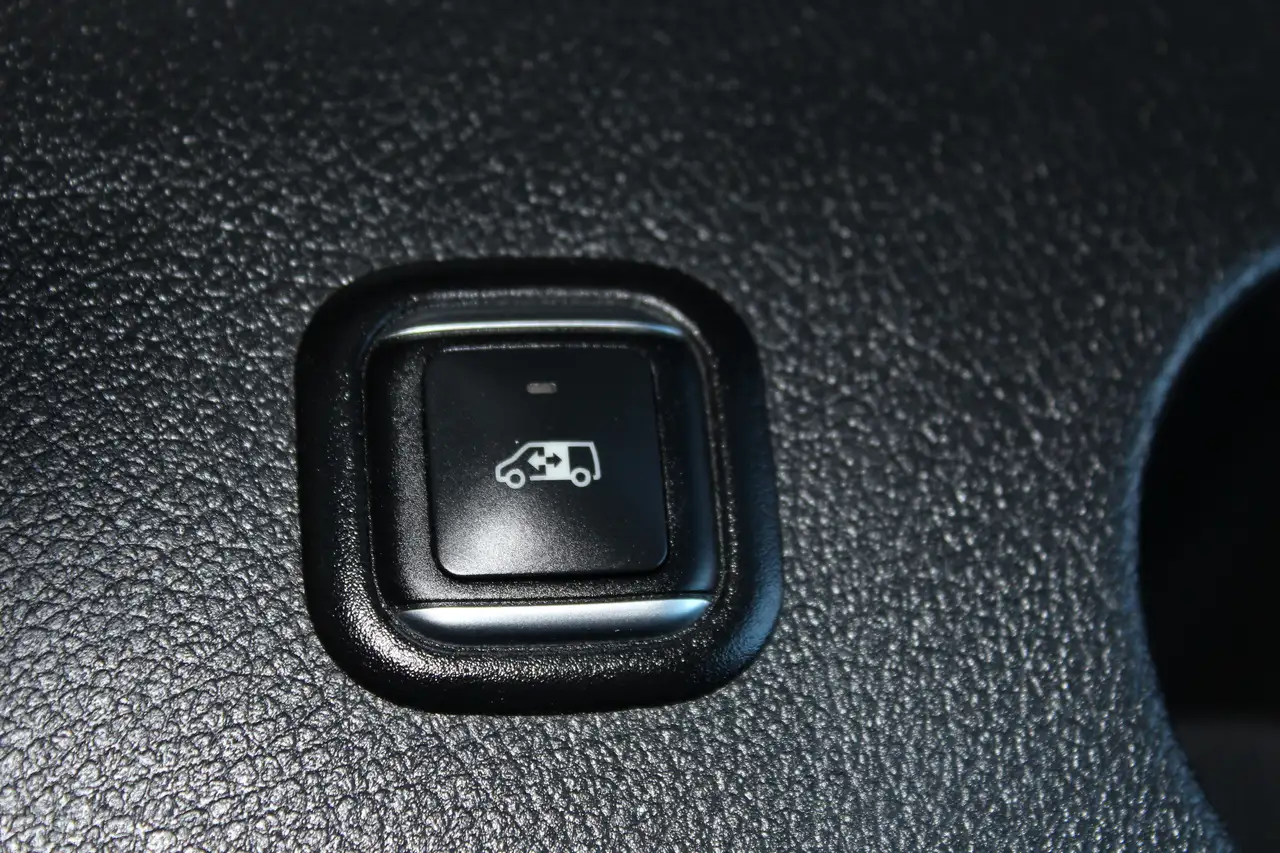 Mercedes-Benz Sprinter photo Mercedes-Benz Sprinter