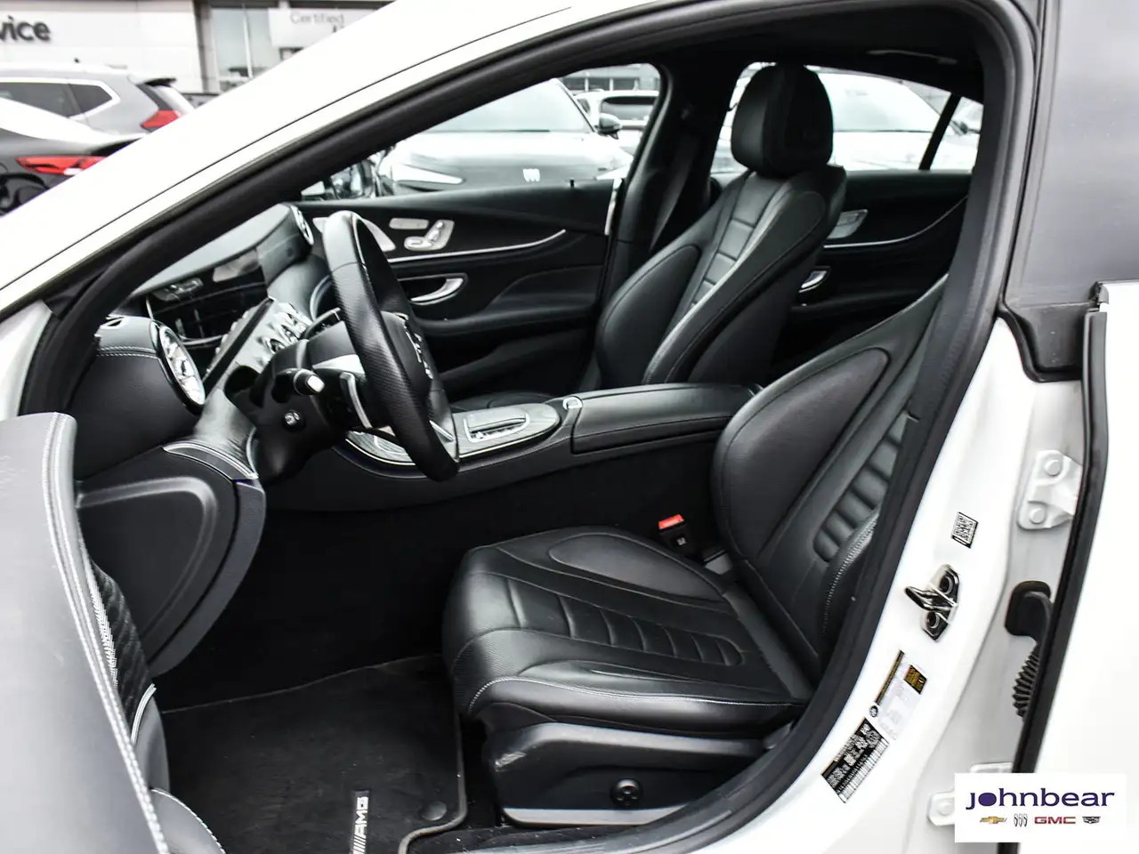 Mercedes-Benz CLS снимка Mercedes-Benz CLS