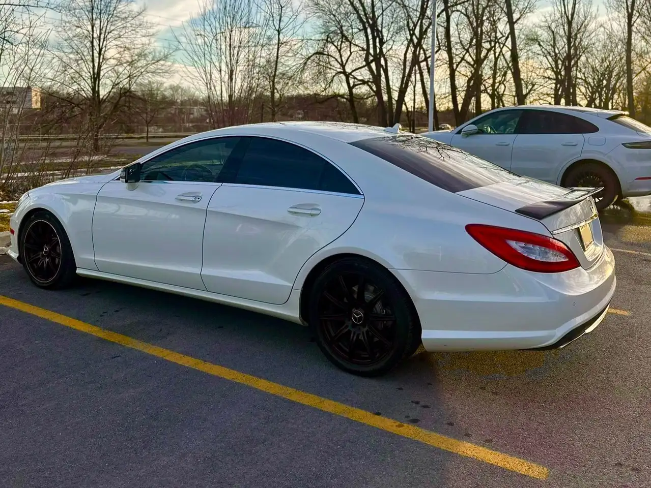 Mercedes-Benz CLS снимка Mercedes-Benz CLS
