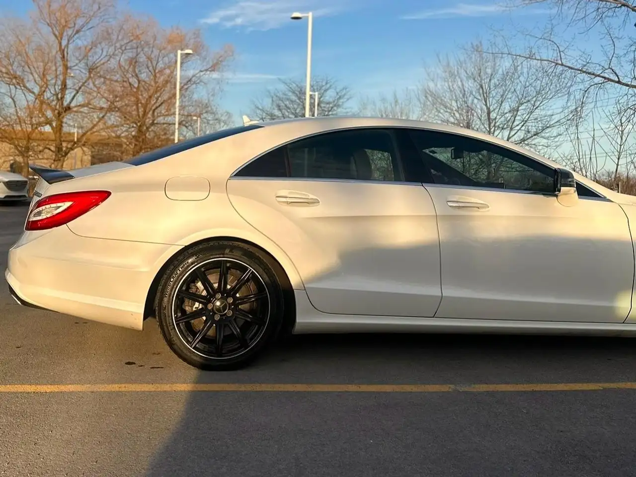 Mercedes-Benz CLS снимка Mercedes-Benz CLS
