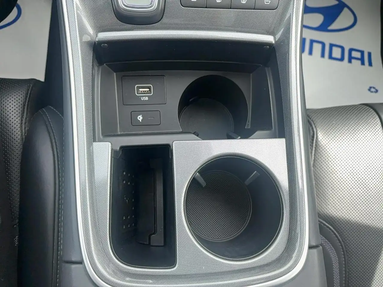 Hyundai SANTA FE photo Hyundai SANTA FE