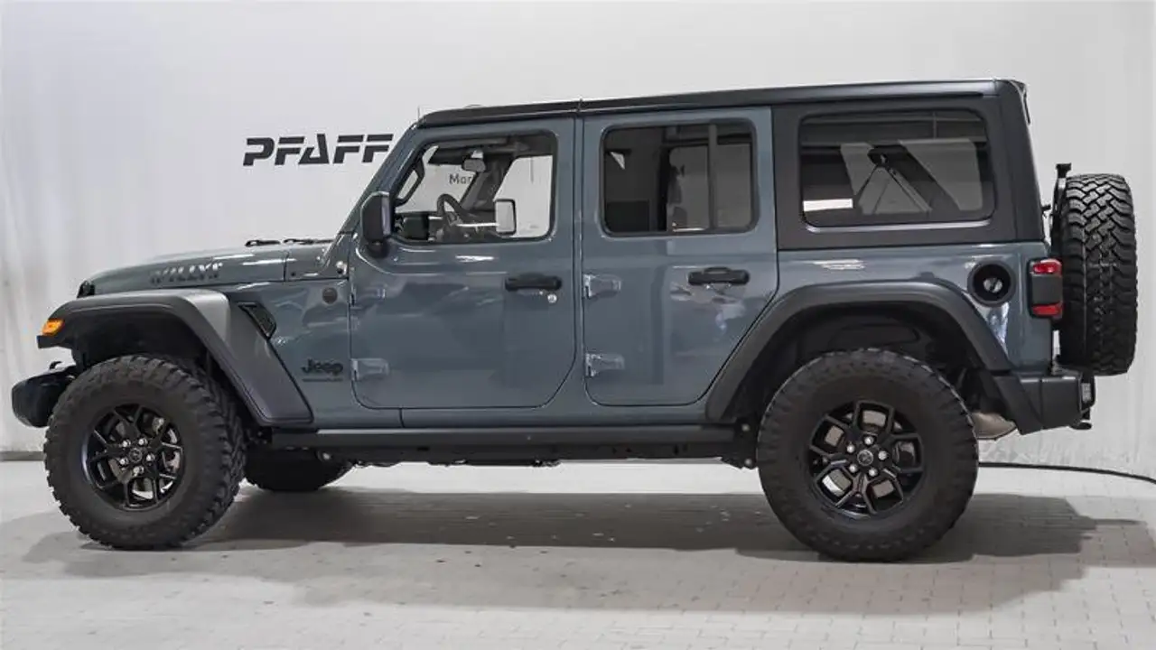 Jeep Wrangler photo Jeep Wrangler