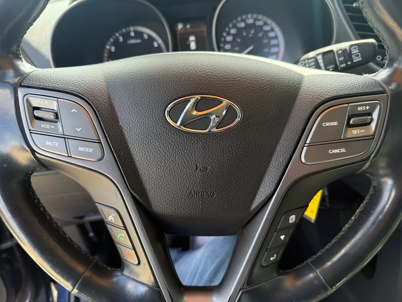 Hyundai SANTA FE снимка Hyundai SANTA FE