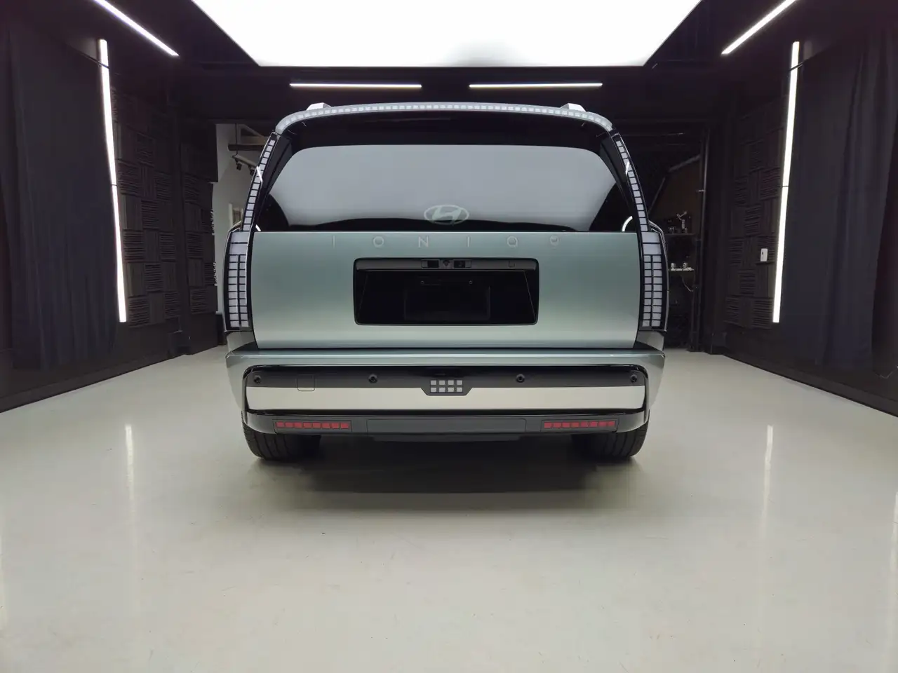 Hyundai IONIQ 9 снимка Hyundai IONIQ 9