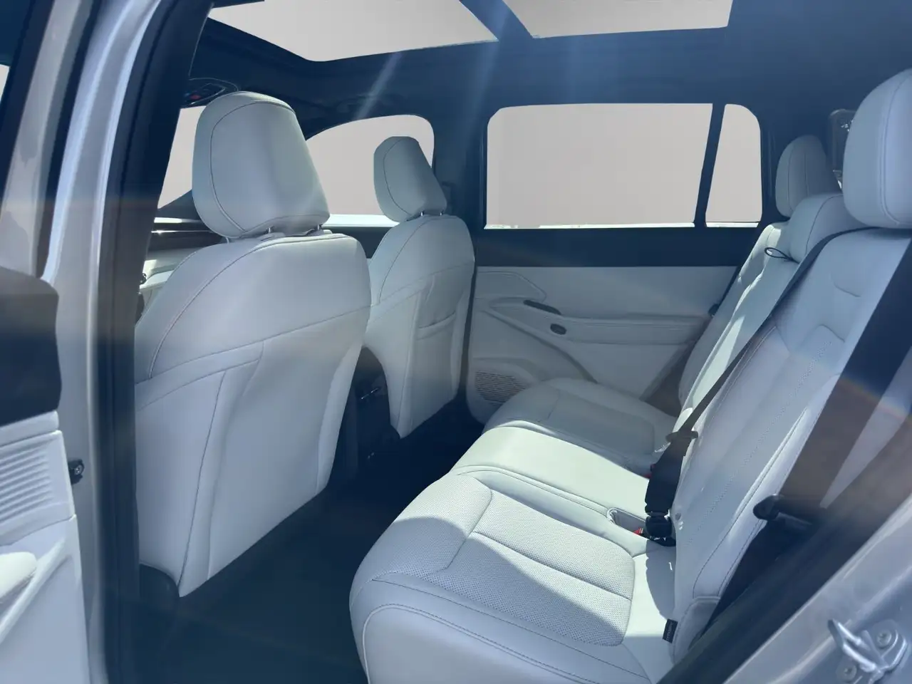 Jeep Cherokee снимка Jeep Cherokee
