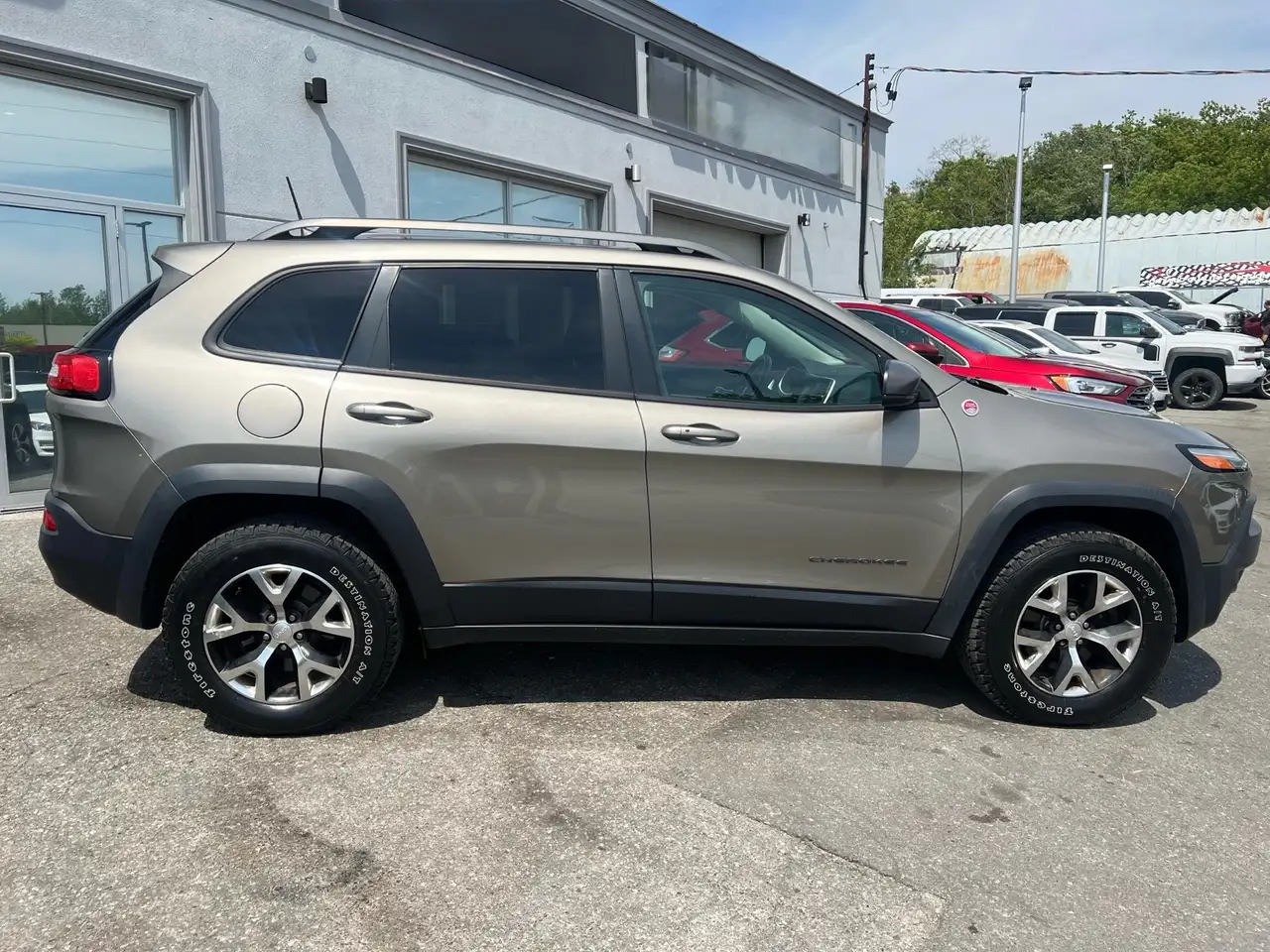 Jeep Cherokee photo Jeep Cherokee