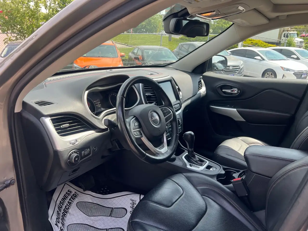 Jeep Cherokee photo Jeep Cherokee