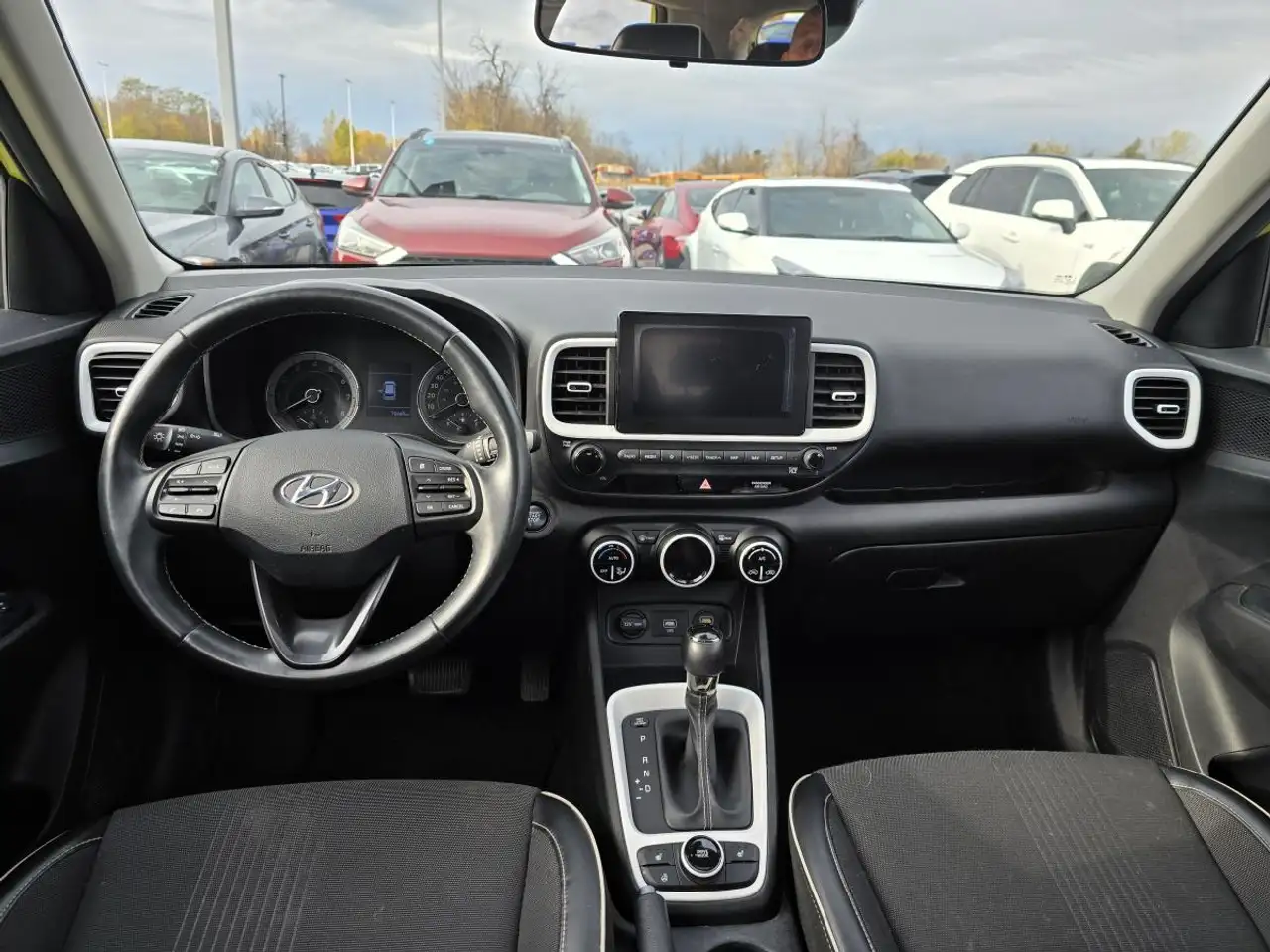 Hyundai Venue снимка Hyundai Venue