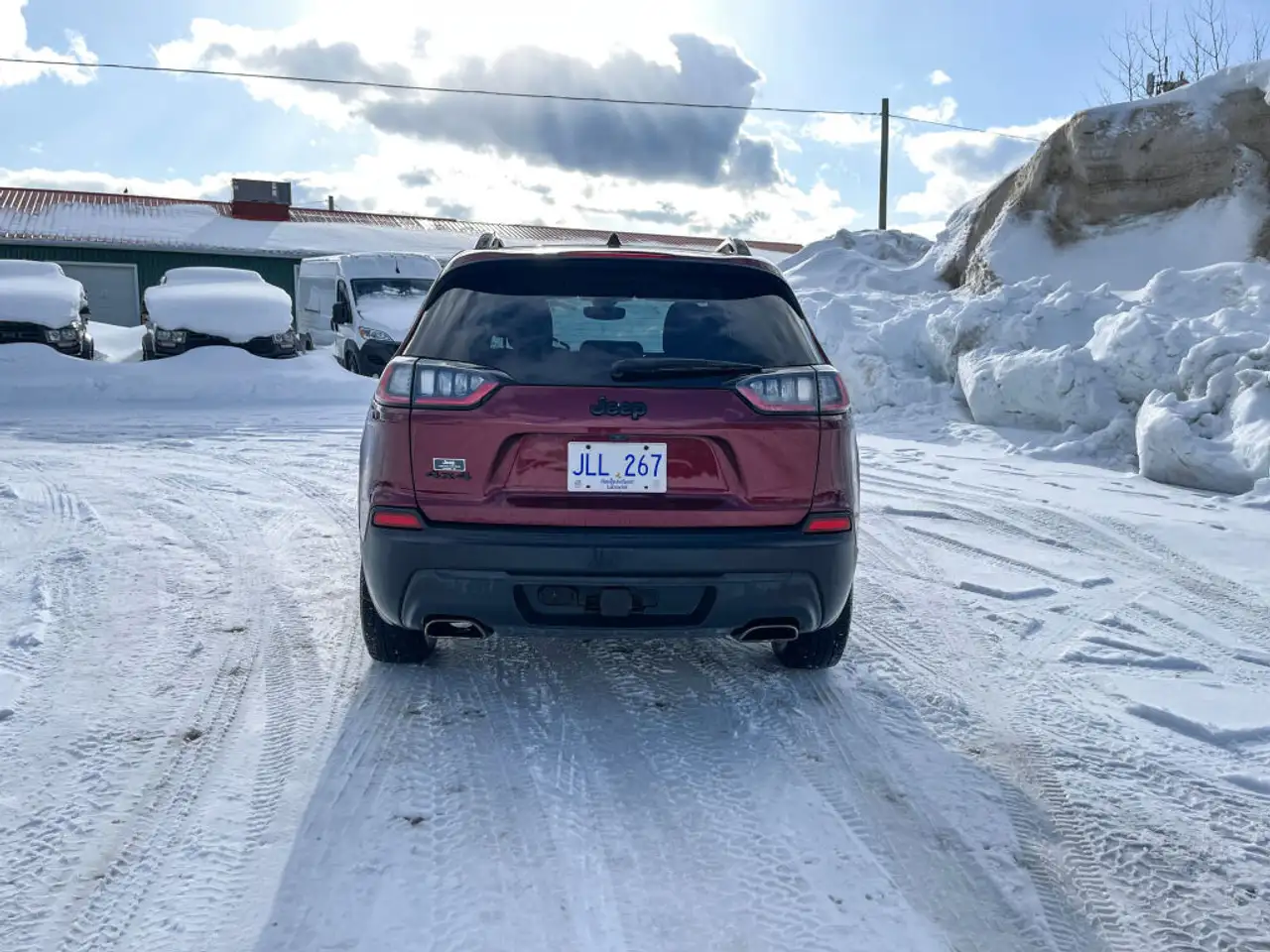 Jeep Cherokee снимка Jeep Cherokee