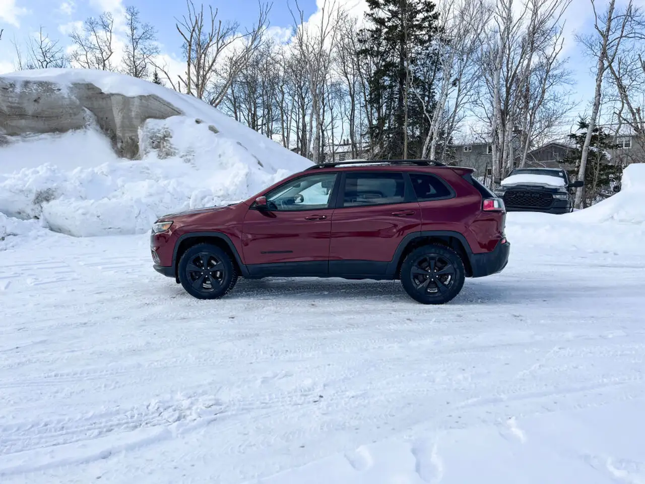 Jeep Cherokee снимка Jeep Cherokee
