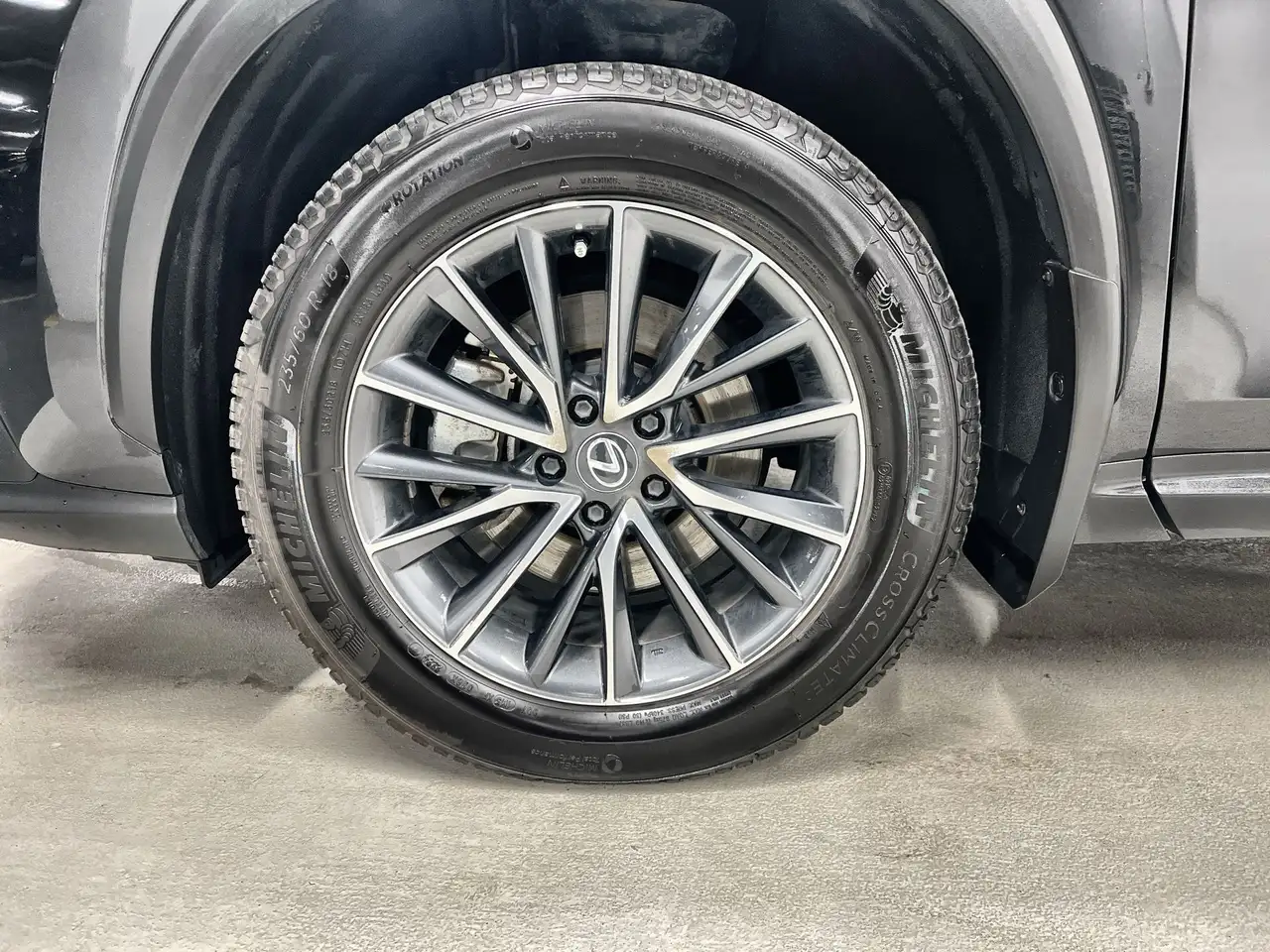 Lexus NX снимка Lexus NX
