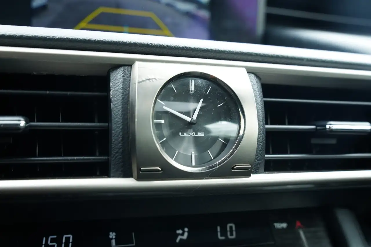 Lexus IS снимка Lexus IS