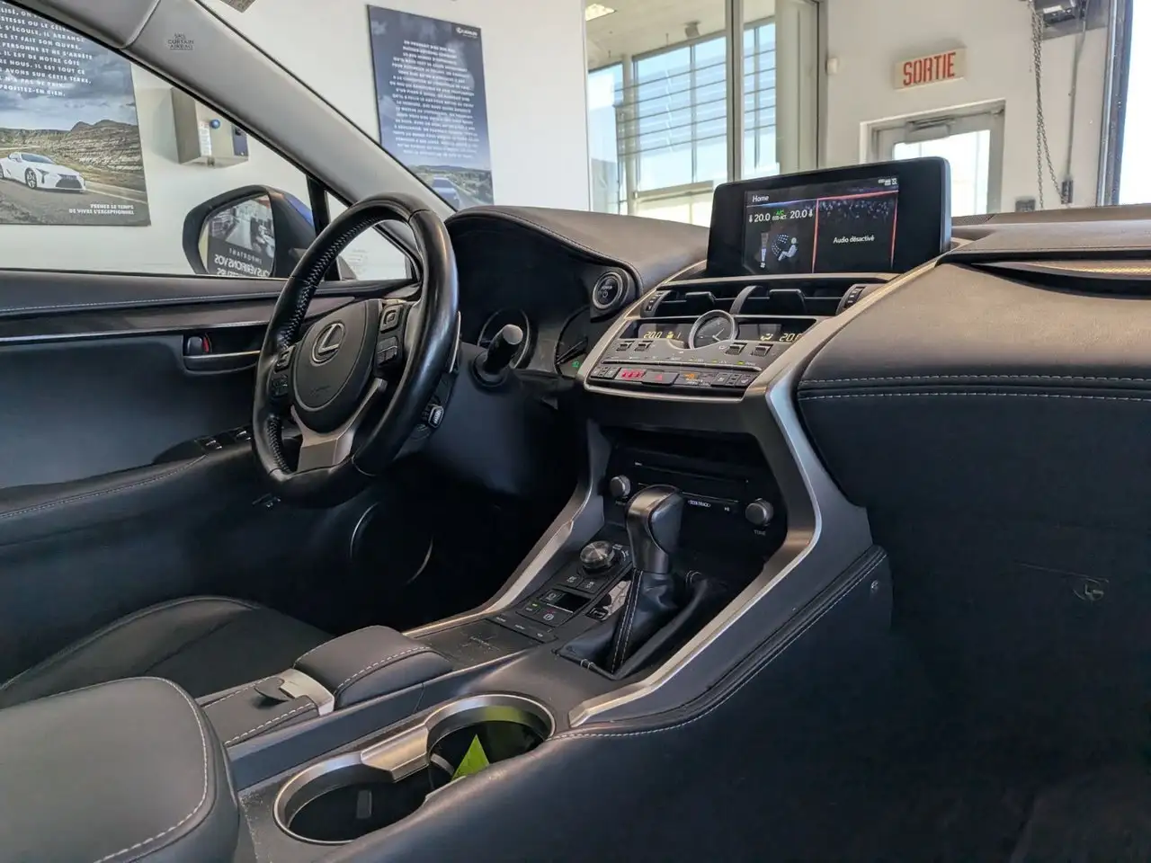 Lexus NX fotografie Lexus NX
