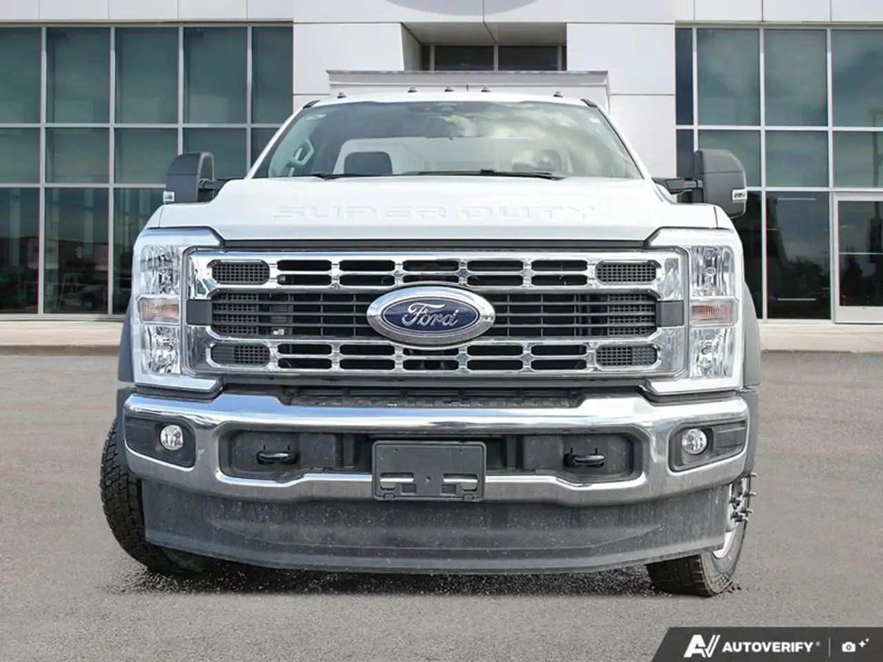 Ford F-550 Super Duty снимка Ford F-550 Super Duty