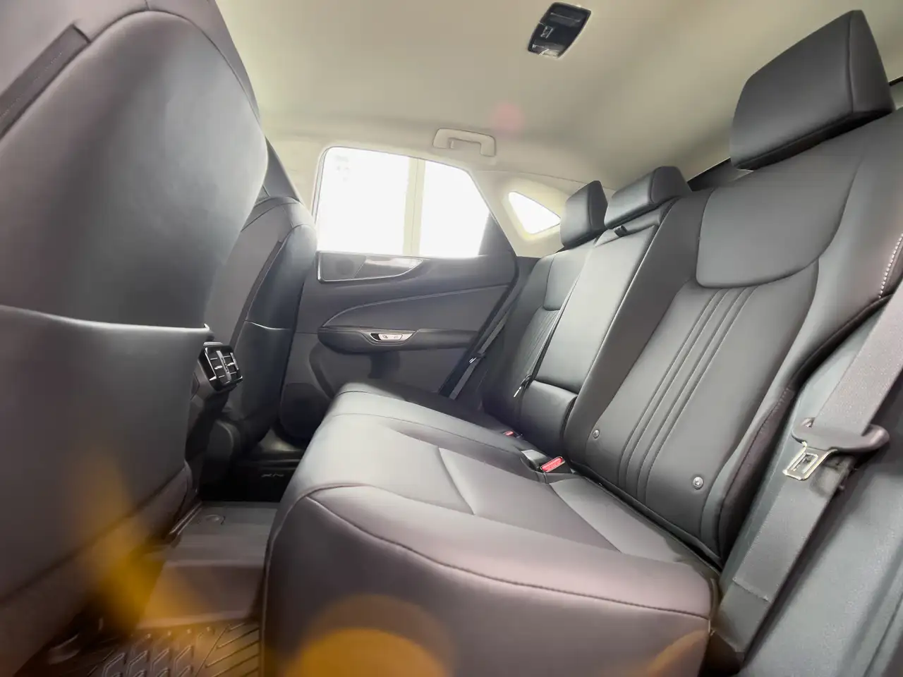Lexus NX снимка Lexus NX