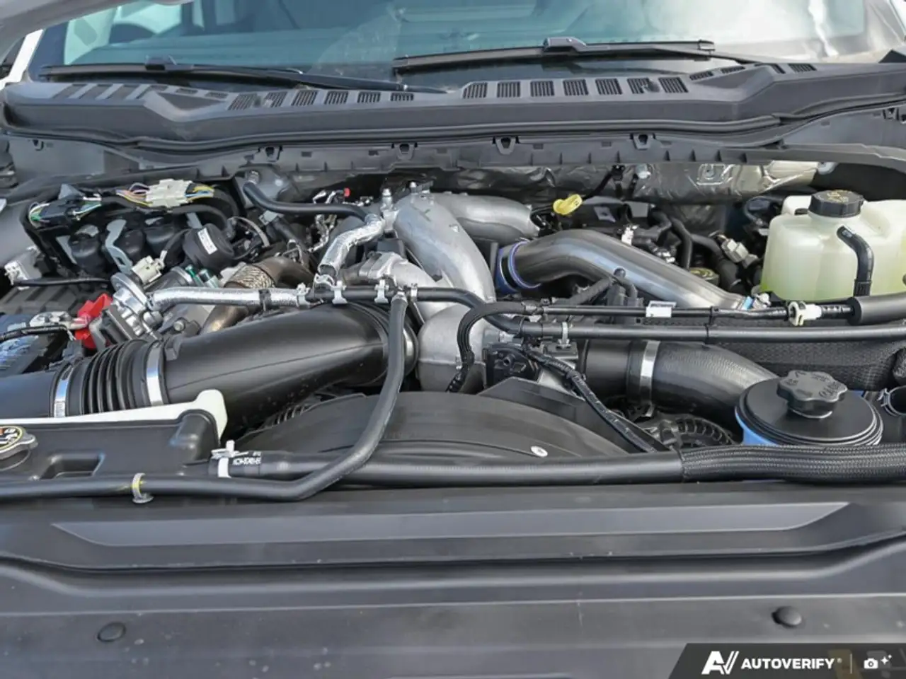 Ford F-550 Super Duty снимка Ford F-550 Super Duty