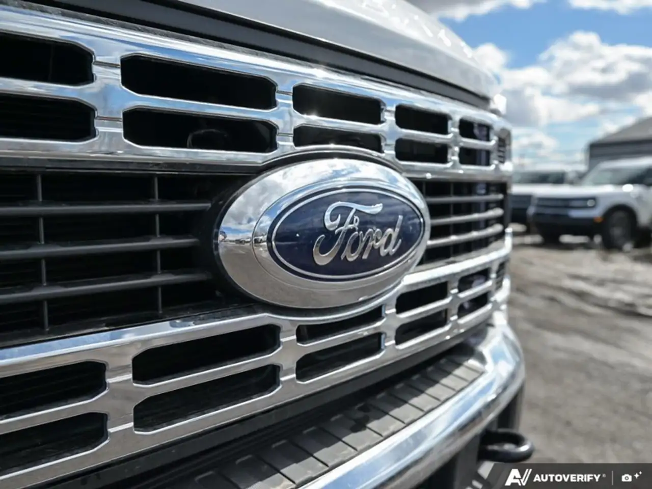 Ford F-550 Super Duty снимка Ford F-550 Super Duty