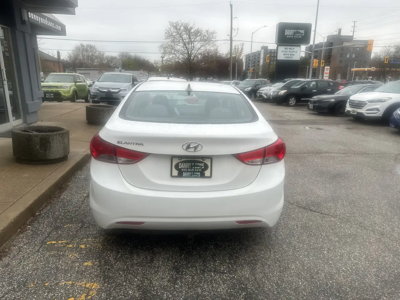 Hyundai ELANTRA снимка Hyundai ELANTRA