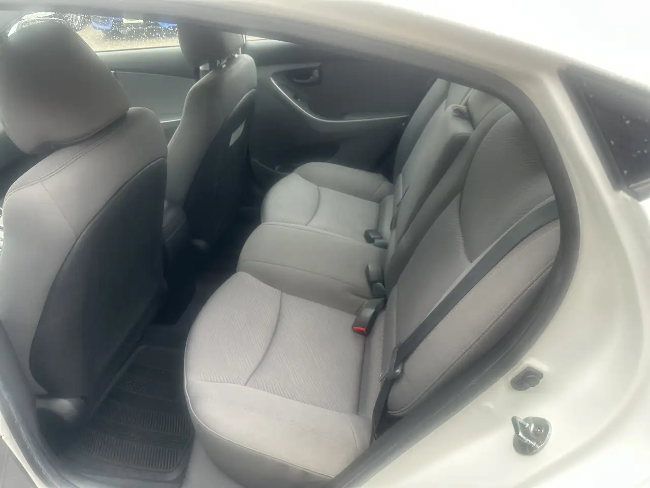 Hyundai ELANTRA снимка Hyundai ELANTRA