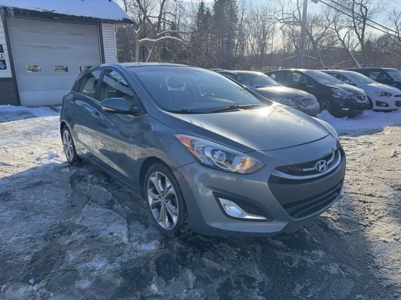 Hyundai ELANTRA снимка Hyundai ELANTRA