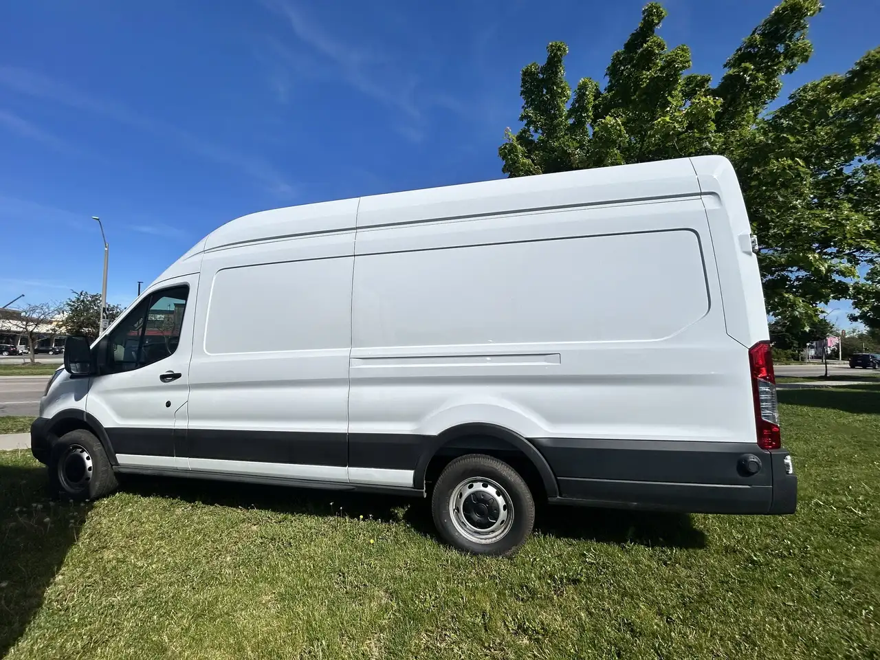 Ford Transit Cargo Van снимка Ford Transit Cargo Van