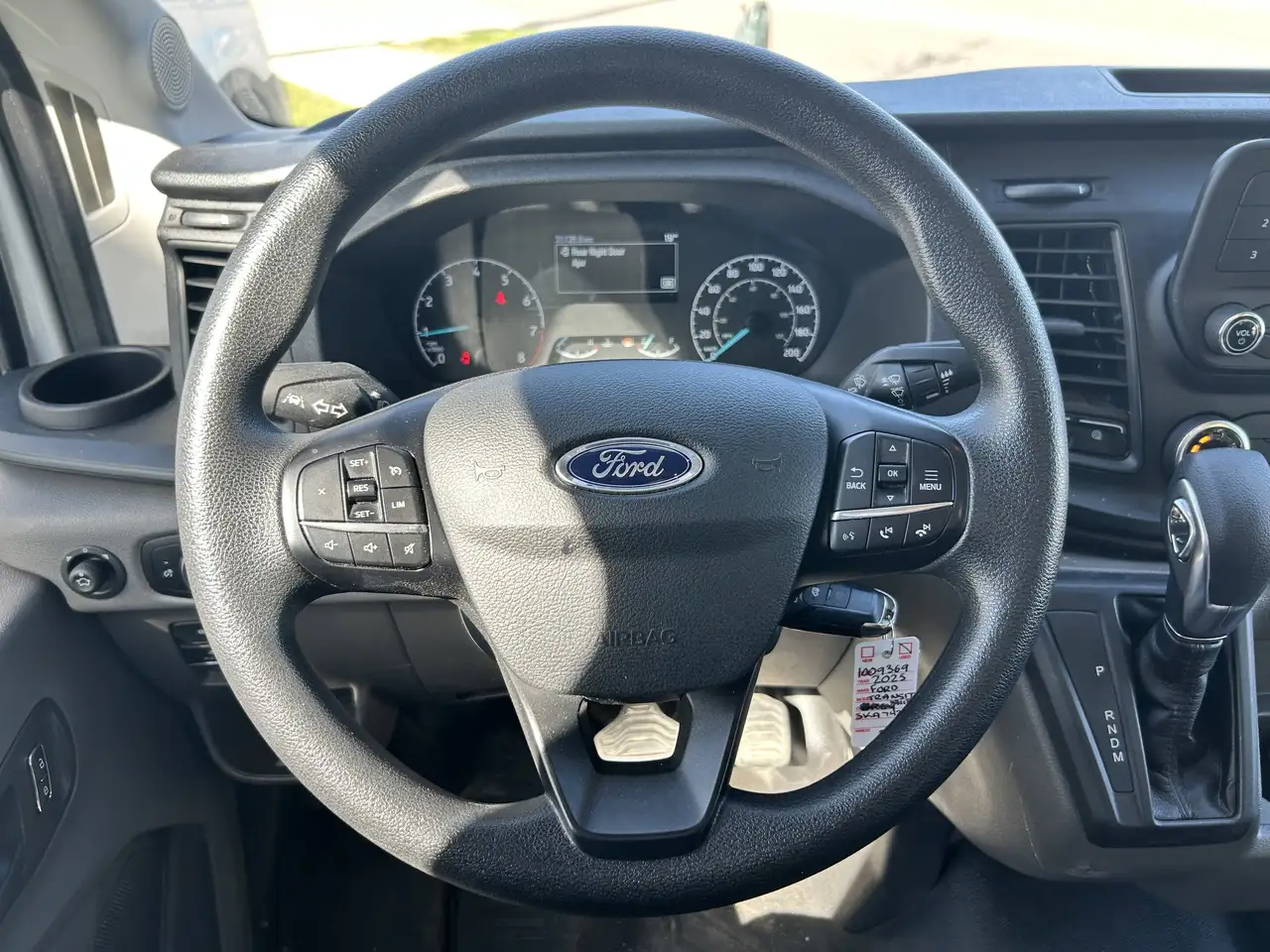 Ford Transit Cargo Van снимка Ford Transit Cargo Van