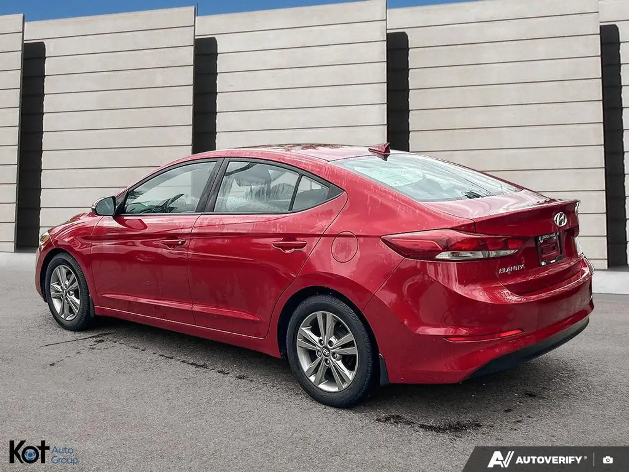 Hyundai ELANTRA снимка Hyundai ELANTRA