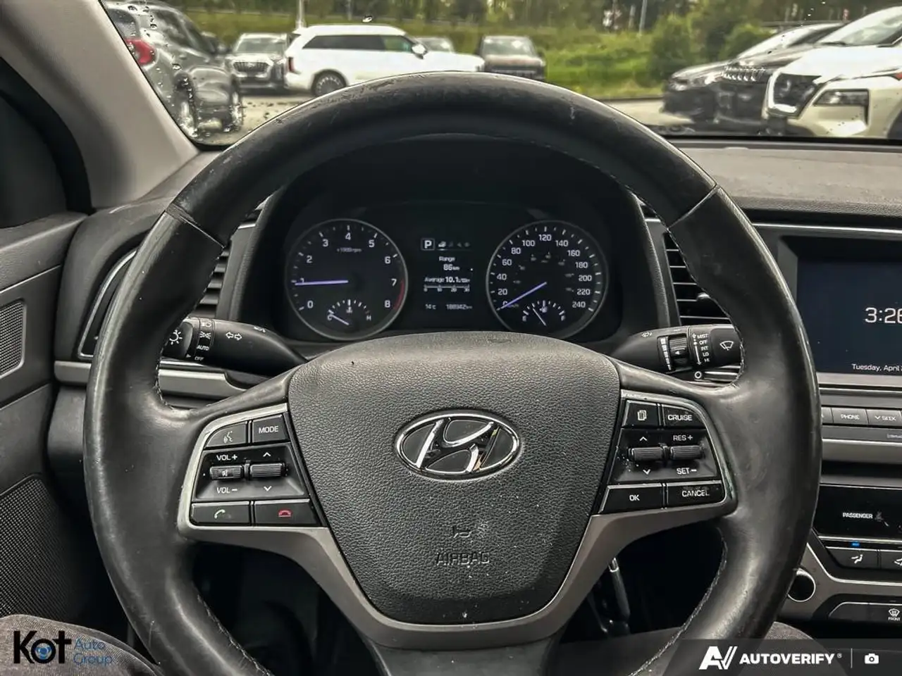 Hyundai ELANTRA снимка Hyundai ELANTRA