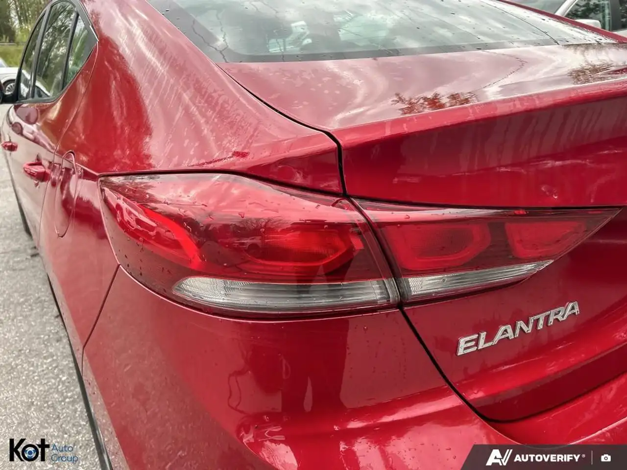 Hyundai ELANTRA снимка Hyundai ELANTRA