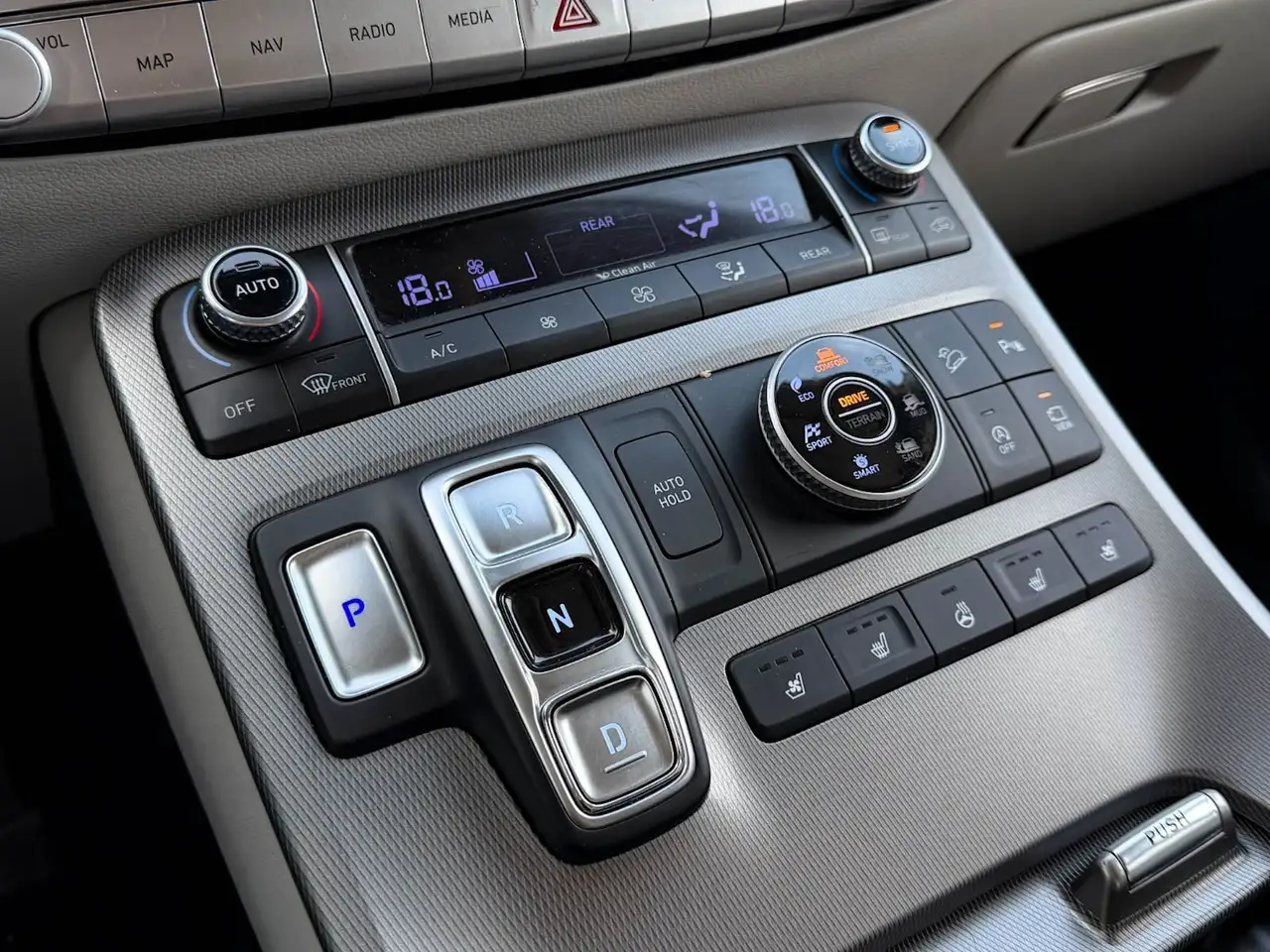 Hyundai PALISADE photo Hyundai PALISADE