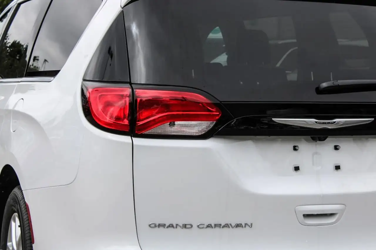 Chrysler Grand Caravan photo Chrysler Grand Caravan