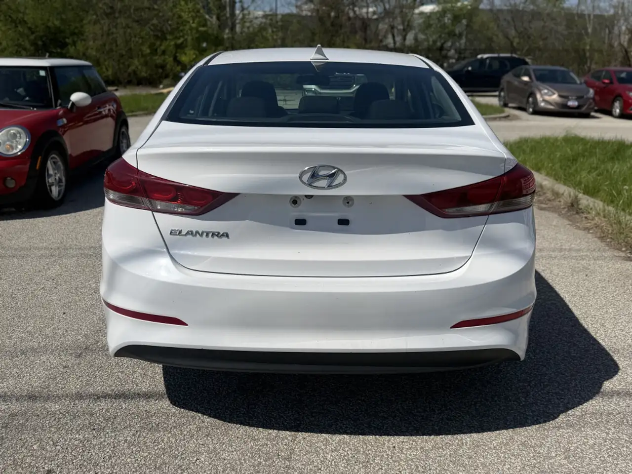 Hyundai ELANTRA снимка Hyundai ELANTRA