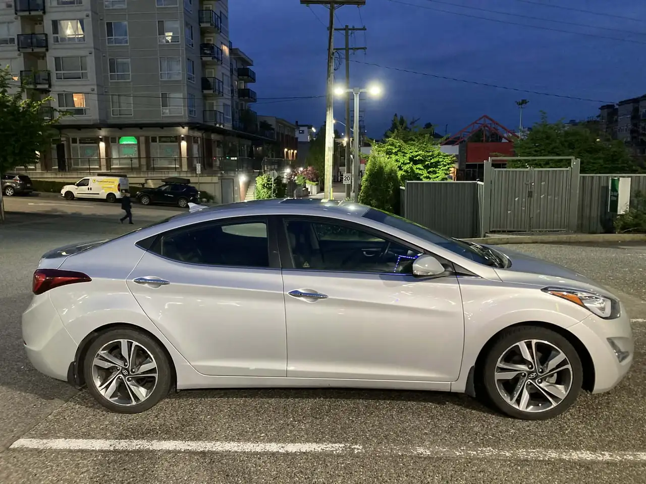 Hyundai ELANTRA fotografie Hyundai ELANTRA