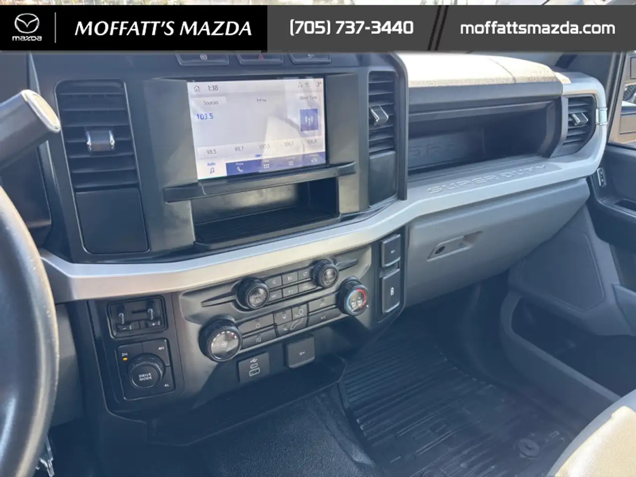 Ford F-550 Super Duty снимка Ford F-550 Super Duty