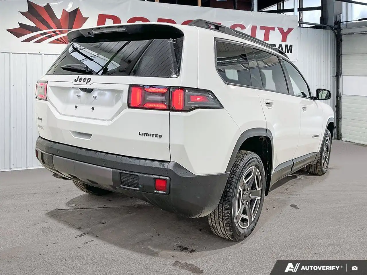 Jeep Cherokee photo Jeep Cherokee